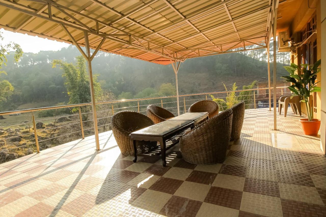 Oyo 8367 Hotel The Woodz Pālampur Екстериор снимка